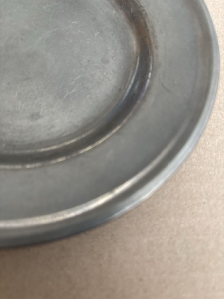 Teller Zinn mit Prägung guter Zustand (Gebraucht) in Sirnach für CHF 5 ...
