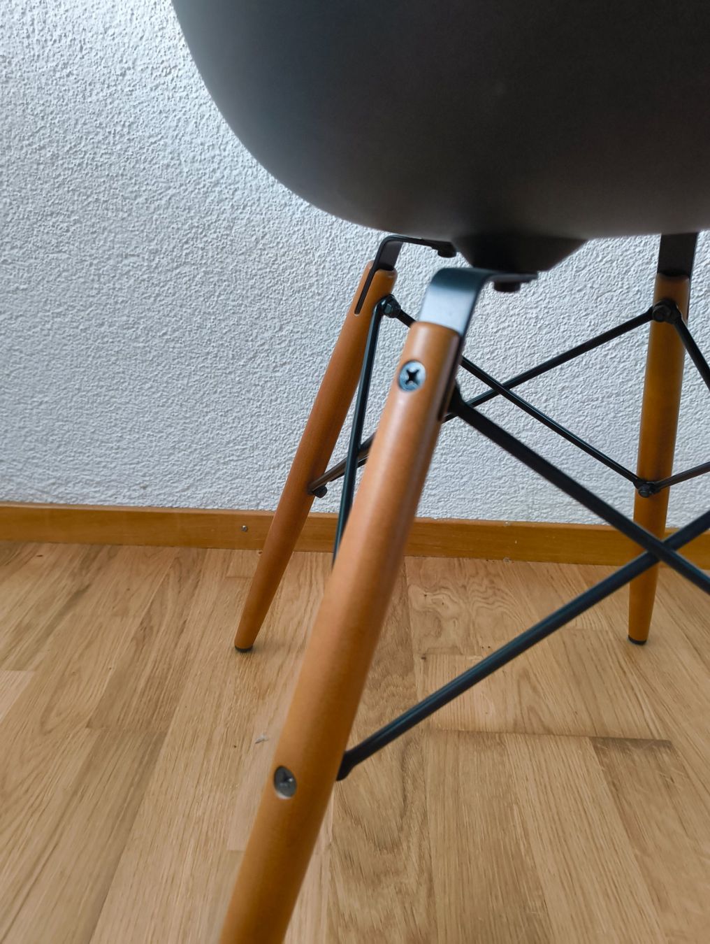 Vitra Sedie: Vitra Eames Stuhl Original DSW schwarz – Usato da Bäch SZ venduto da zapzarap 4