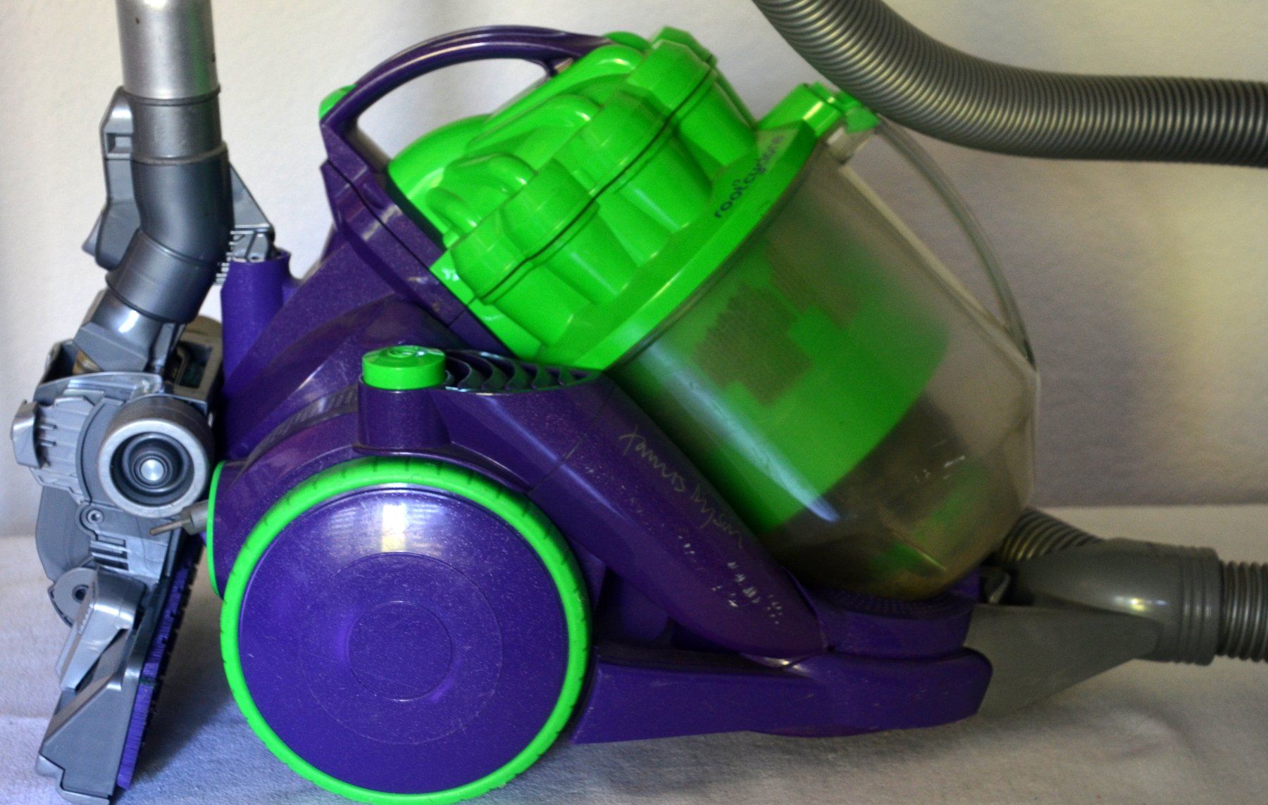 Dyson Aspirapolveri & Accessori: Dyson DC08 Staubsauger / aspirateur – Usato da Collonges venduto da arashee 1