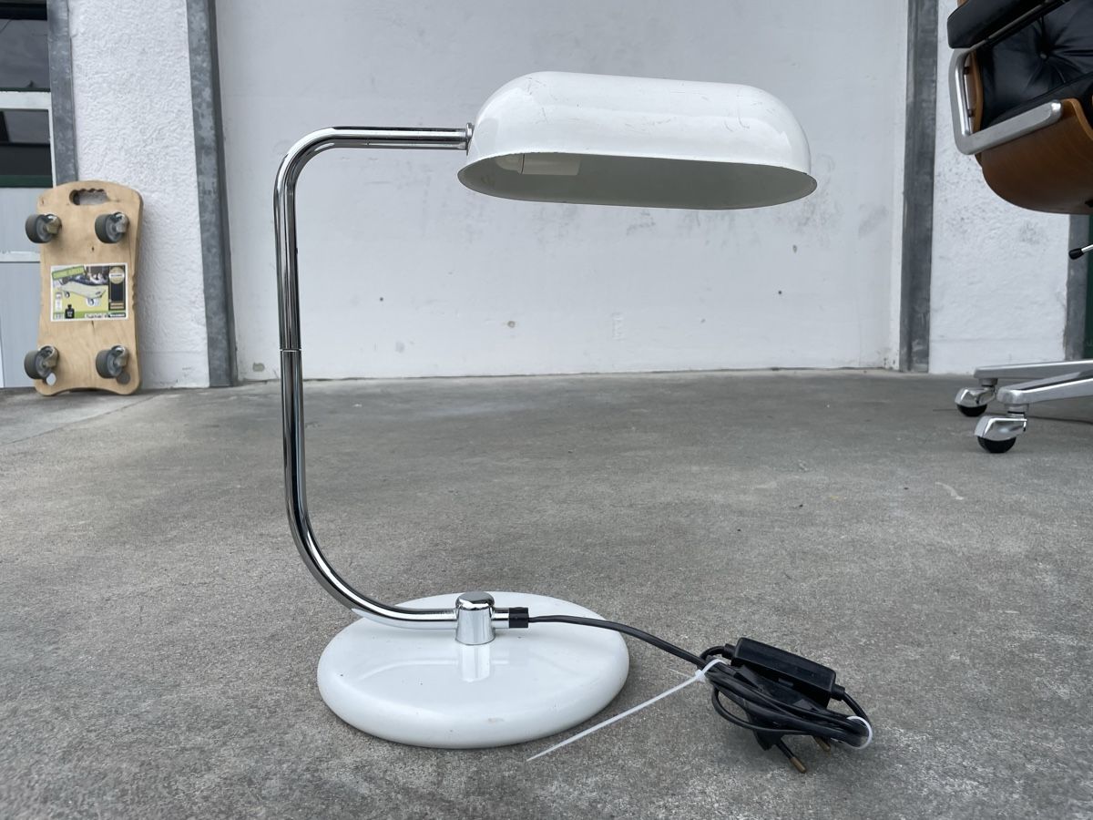 Lampade: Mid Century Space Age Tischlampe Chrom – Usato da Bern venduto da fotolog111 2