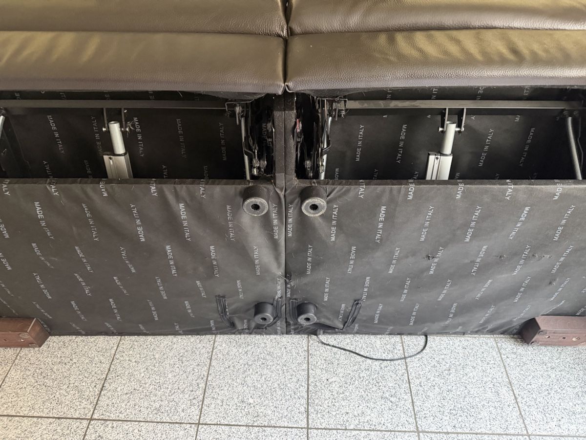 Sofas:  Sofa 3-sitzig Leder braun  – D'occasion à Beromünster par Ctempo 4