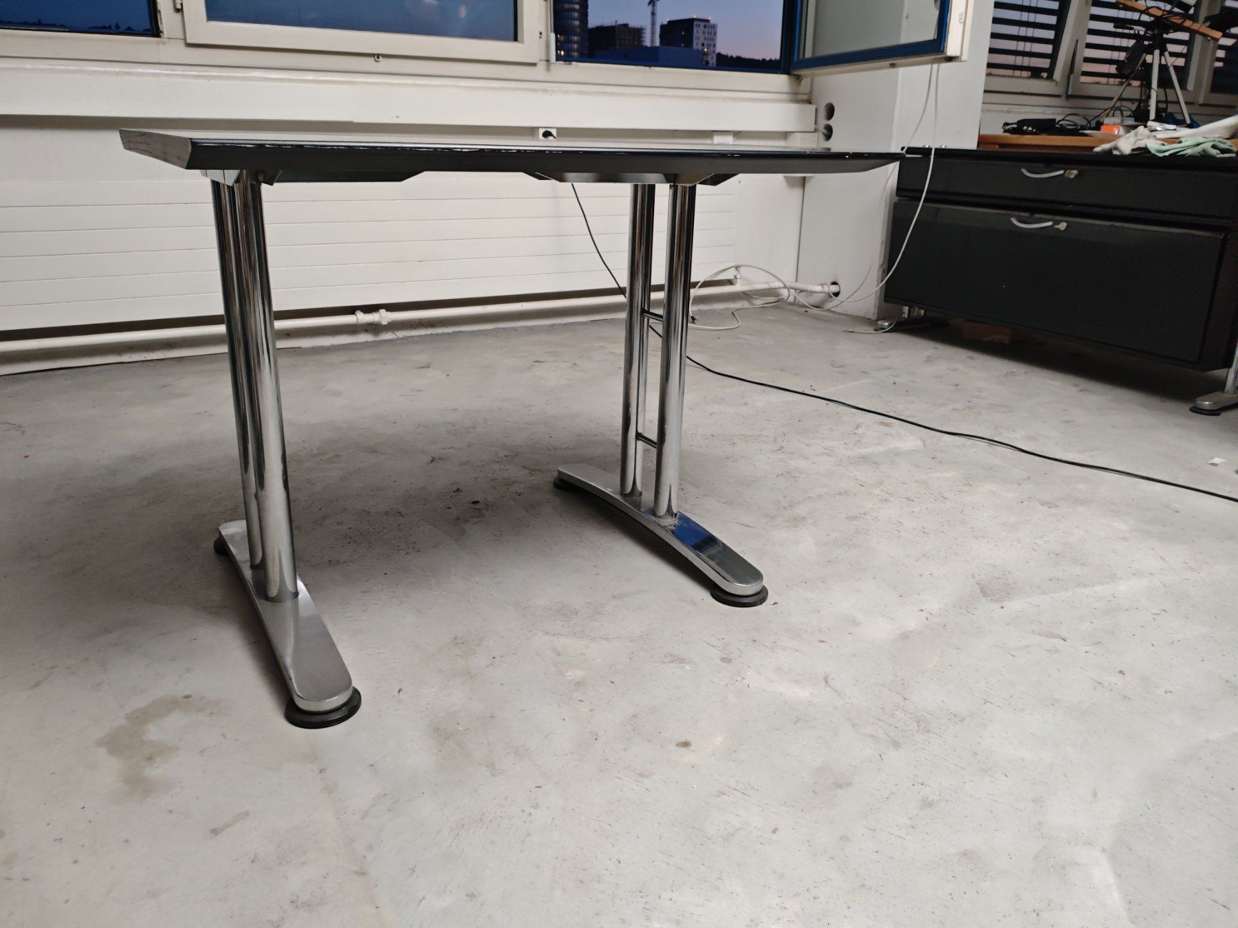 Tavoli: Schwarzer Halbmond-Tisch – Usato da Dübendorf venduto da tho_v2cs 3