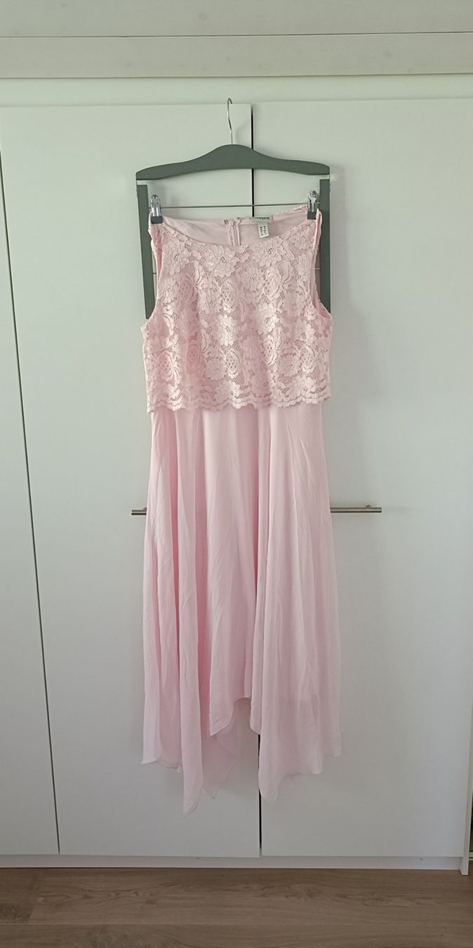 Vestiti: Kleid neu in Rosa mit Spitze – Nuovo (secondo la descrizione) da Muotathal venduto da pigi02
