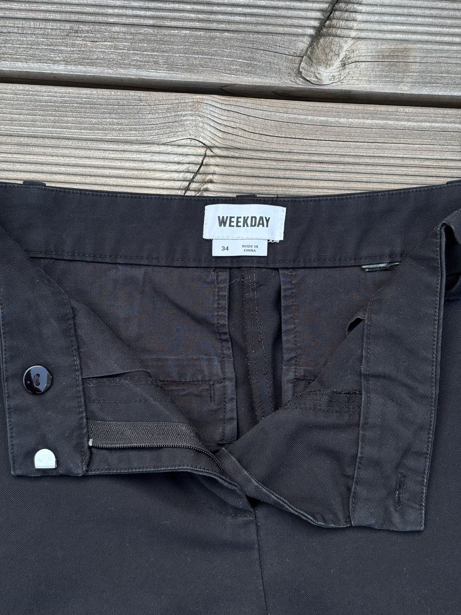 Weekday Pantalons: Hose Weekday schwarz Grösse 34 – D'occasion à Fehraltorf par lea_9bt5 4