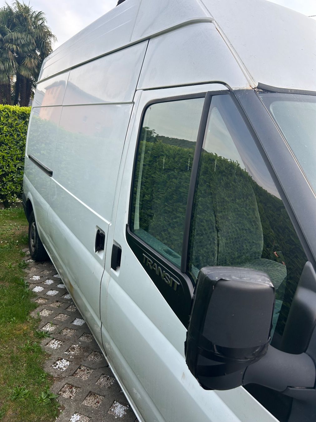 Ford Nutzfahrzeuge: Ford transit 300 l – Gebraucht aus Bioggio von tre_tr6h 1