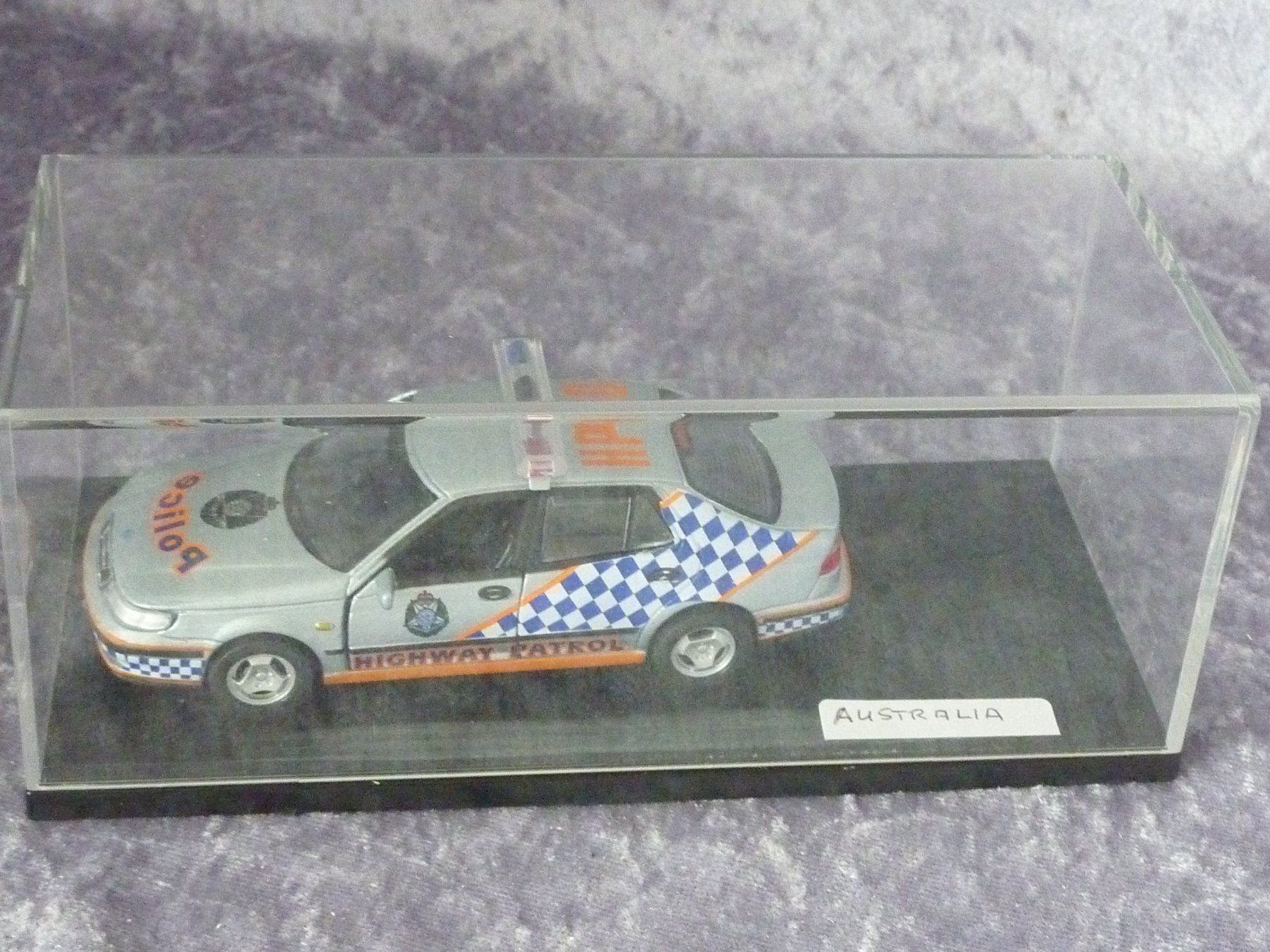 Saab Modellautos: Saab 9-5 Police 1:43 – Neu (gemäss Beschreibung) aus Dürrenäsch von modellautos4you 1