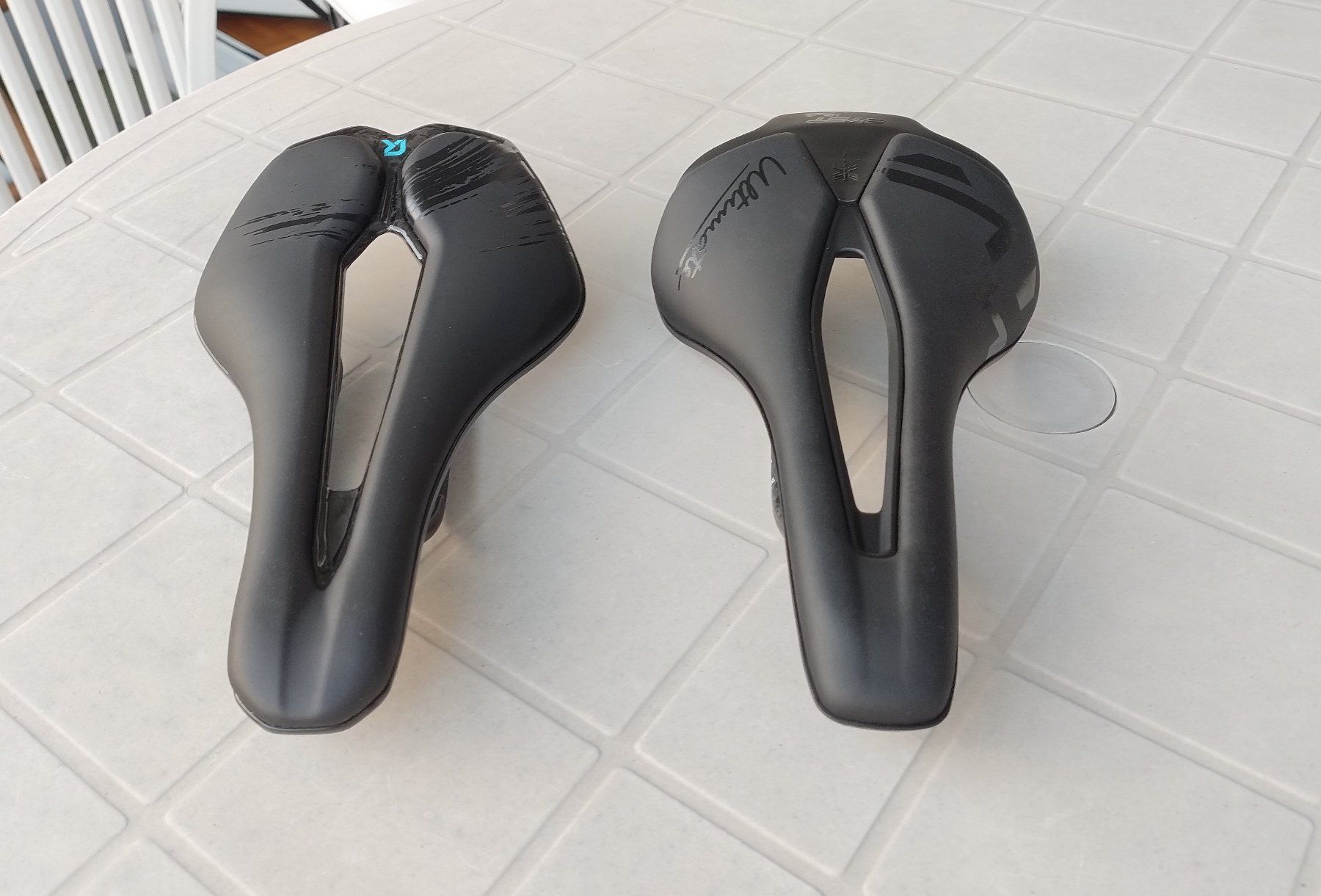 Pièces détachées: 2x Ryet Carbon Sattel – D'occasion à Effretikon par VanPersie 2
