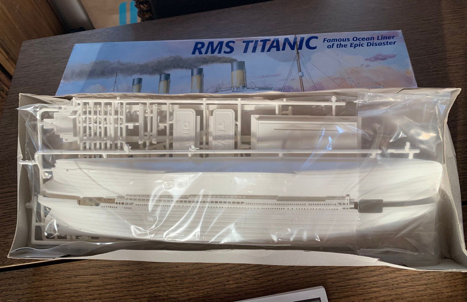 Revell Kit di modellismo & Modellini statici: Revell Titanic Modellbausatz 1/570 – Usato da Sonceboz-Sombeval venduto da ant_cd5j 3