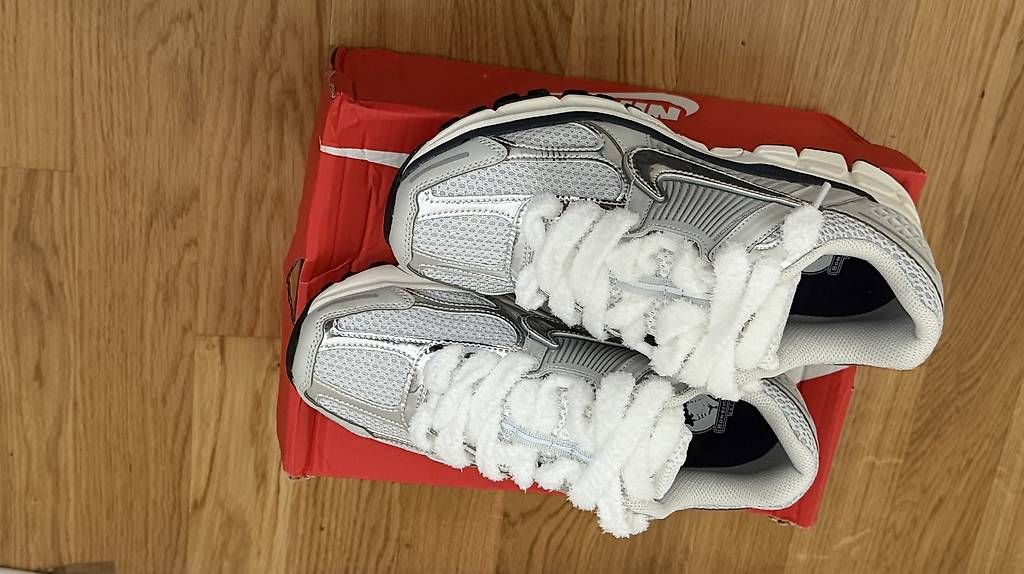 Scarpe da donna: Nike vomero 5  – Usato da Grand-Lancy venduto da ter_bvn7 2