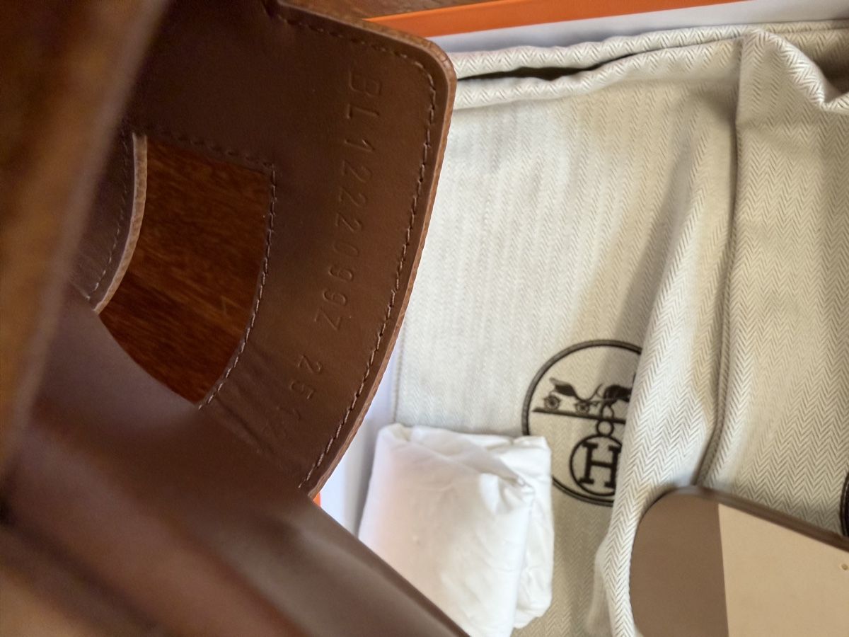 Hermès Scarpe da donna: Oran sandals 37 neu – Nuovo e nell'imballaggio originale da Kilchberg ZH venduto da cruella 4