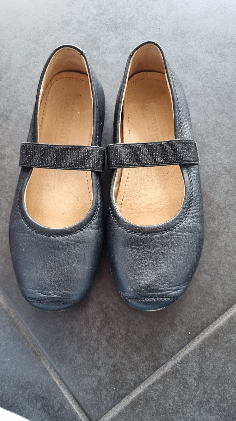 Bisgaard Scarpe per ragazze: Bisgaard Ballett-Spangenschuhe 33 schwarz  – Usato da Bad Zurzach venduto da Mfritzli