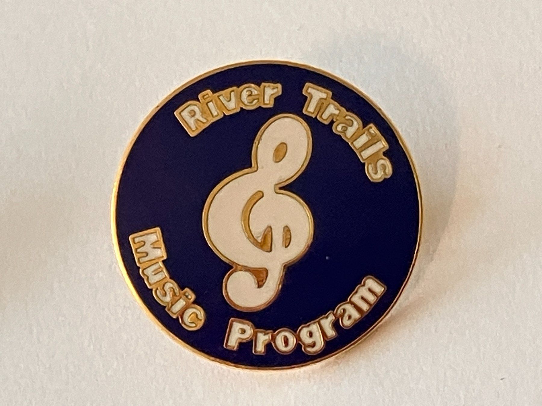 Plaketten & Abzeichen: 1 Pin River Trails Music Programm – Gebraucht aus Basel von djwwpp