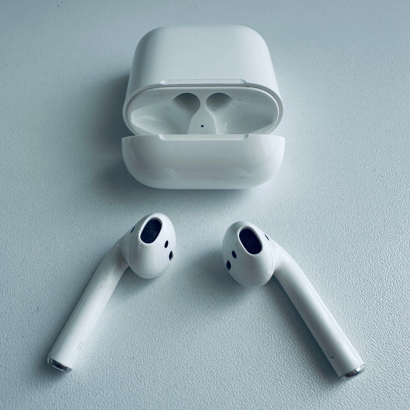 Apple Cuffie: Original Apple AirPods 2 Kopfhörer Wireless Lightning Kabel – Usato da Basel venduto da MY.AIRPODS.SHOP 3