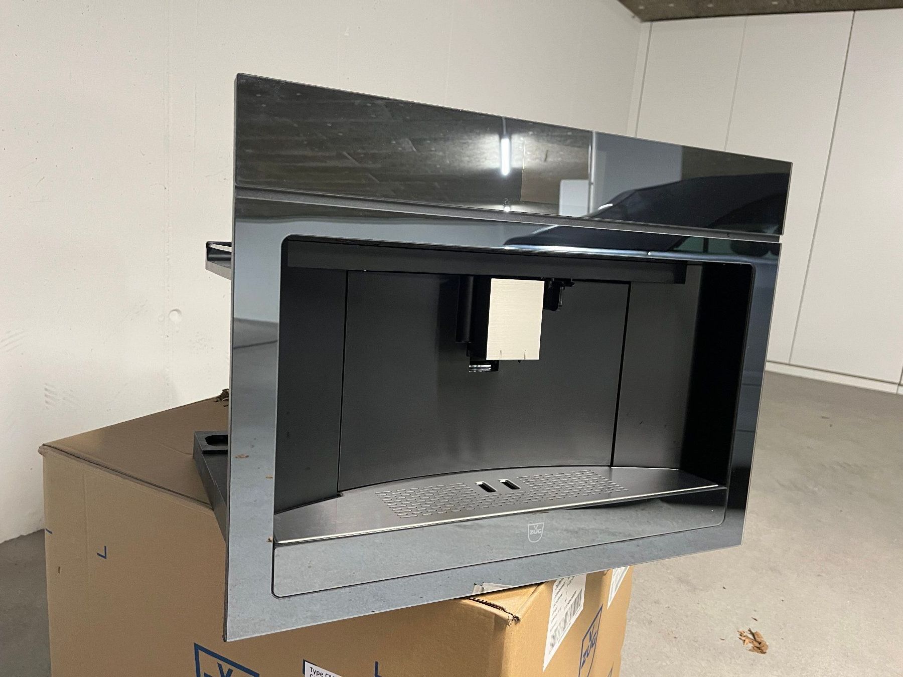 V-Zug Macchine per caffè & Macchine per espresso: Kaffeemaschine – Nuovo (secondo la descrizione) da Zürich venduto da csteijn