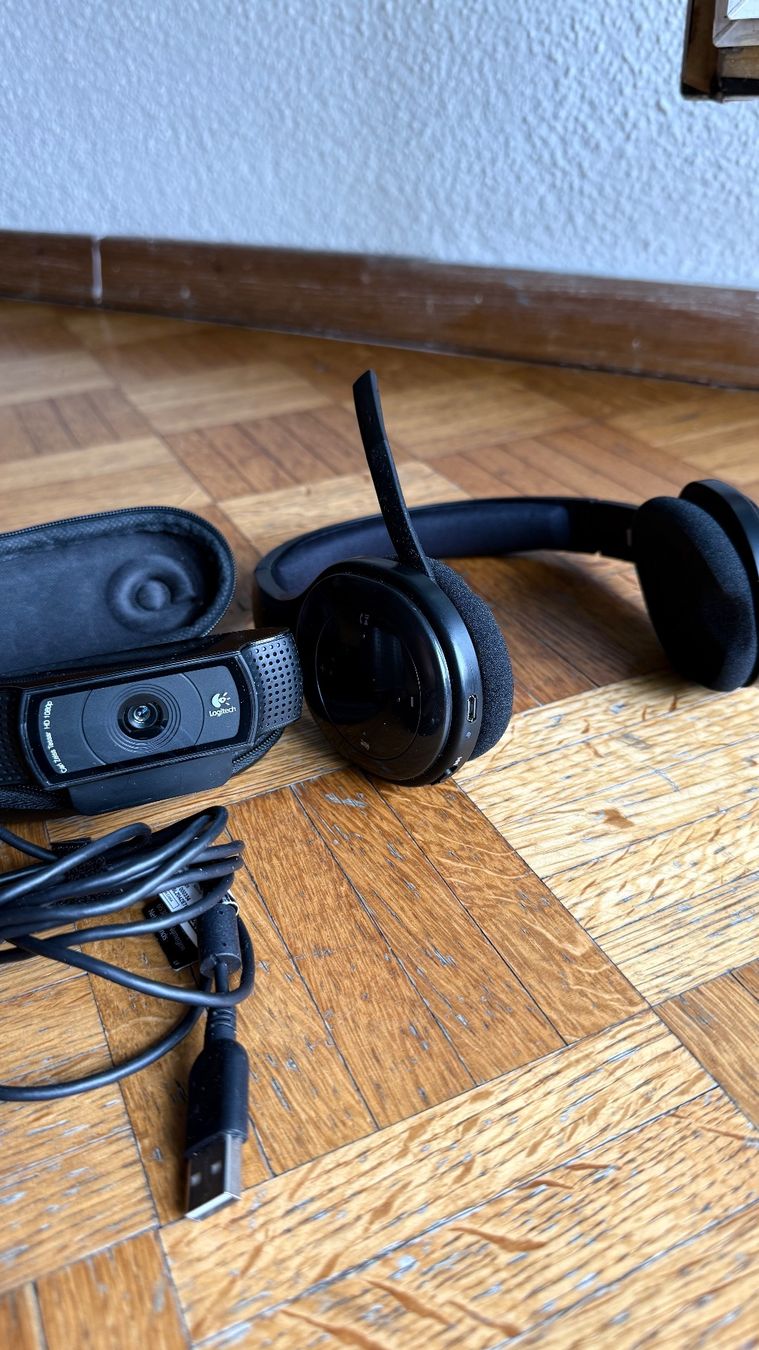 Logitech Webcam: Logitech HD Pro C920+H800 Bluetooth Wireless Headset – Usato da Zürich venduto da Carambina78 3