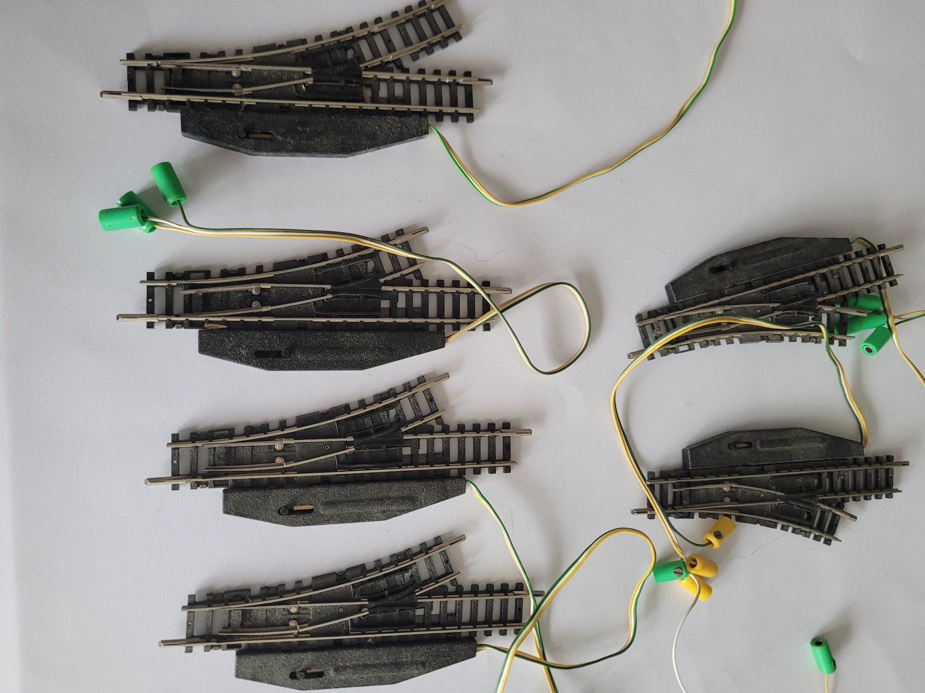 Trix Modelleisenbahnen: Gerade Weichen elektrisch – Neu (gemäss Beschreibung) aus Schwarzenburg von Obofi