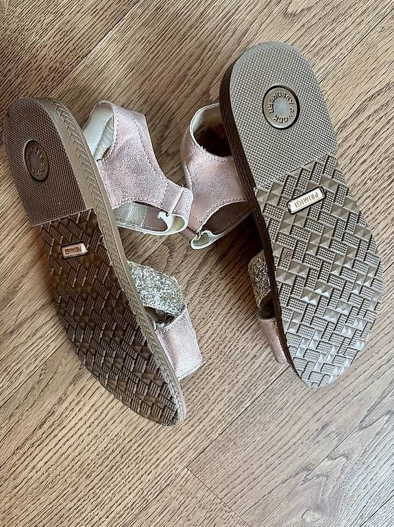 Primigi Scarpe per ragazze: Leder Sandale von Primigi, Gr 38 – Usato da St. Gallen venduto da Juf1 1