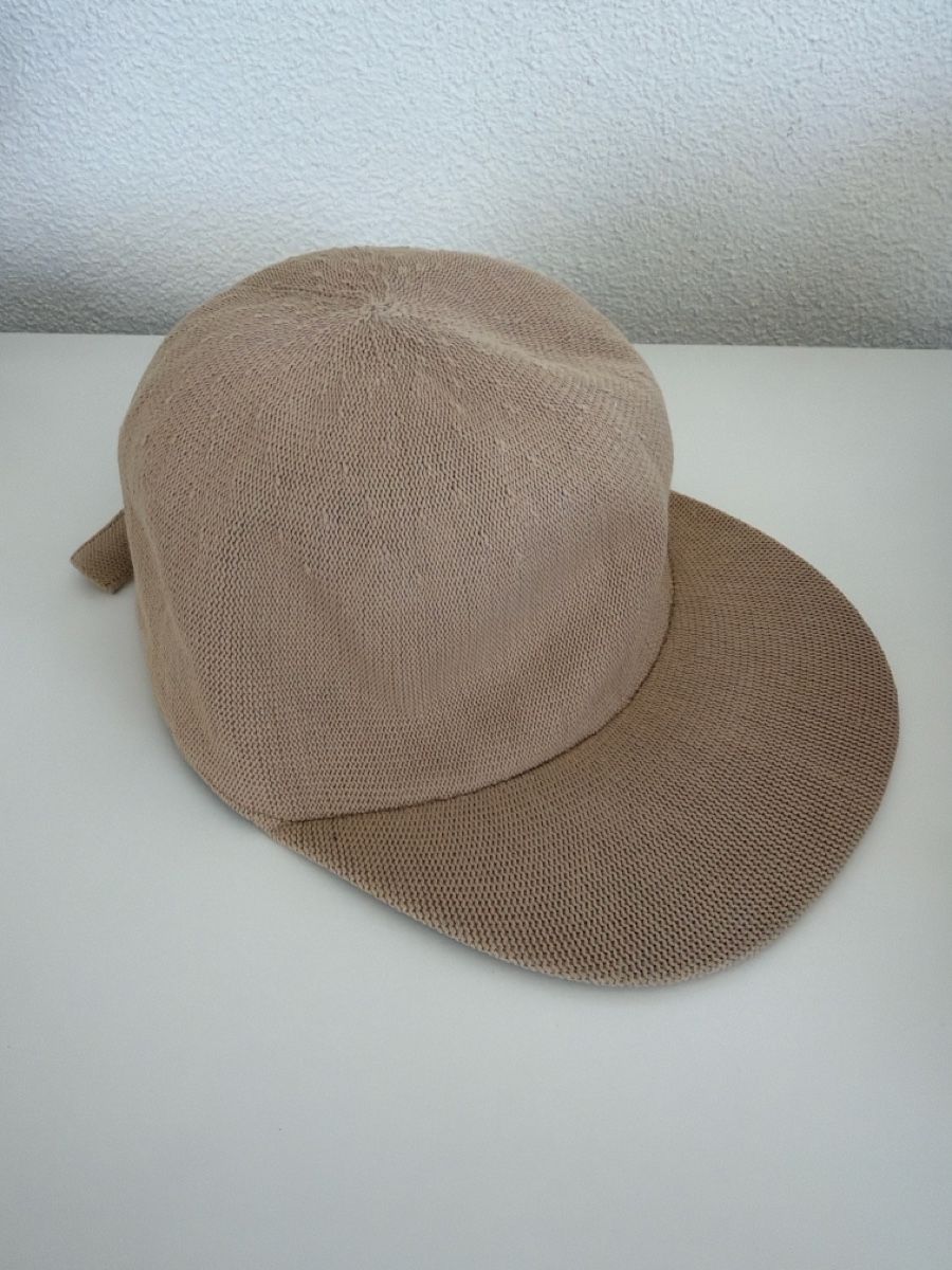 Copricapi, berretti & cappellini: Sonnenhut beige gestrickt mit UV Schutz  – Usato da Au ZH venduto da eac_gm25