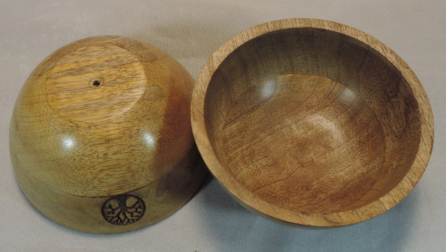Set di piatti: Holzschalen 6er Set, Lebensbaum Motiv – Nuovo (secondo la descrizione) da Duggingen venduto da doogbua 1