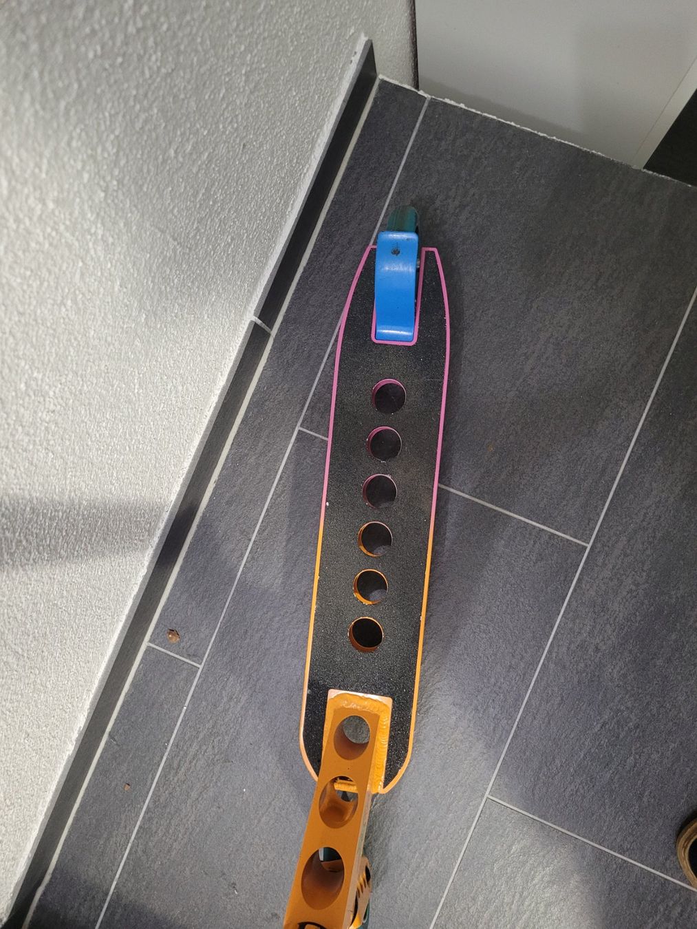 Micro Kickboard: Micro Scooter Trixx Regenbogen – Usato da Endingen venduto da Mobbele 4