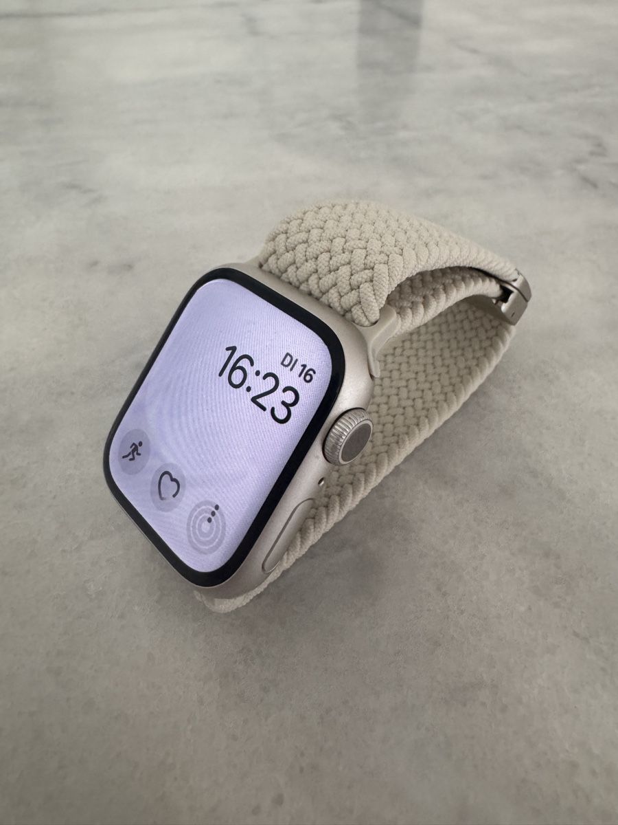 Apple Smartwatch: Apple Watch Series 8 GPS – Usato da Wil SG venduto da Edz2017