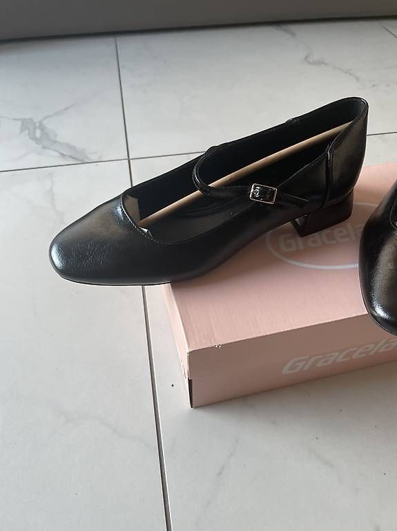 Scarpe da donna: Modello Marie Jane  – Usato da Locarno venduto da ste_8rjr 1