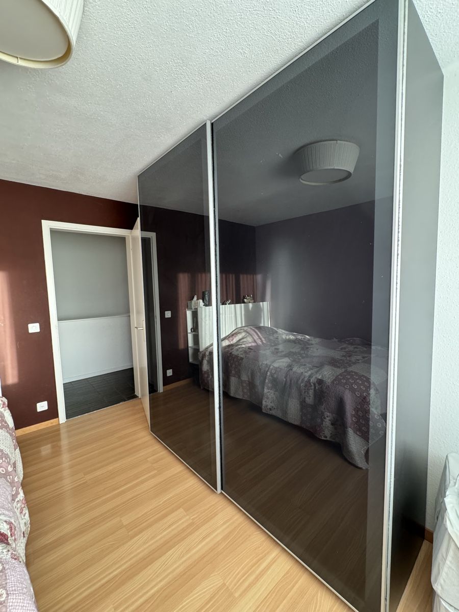 Armadi: Schrank – Usato da Nussbaumen AG venduto da Sbabi