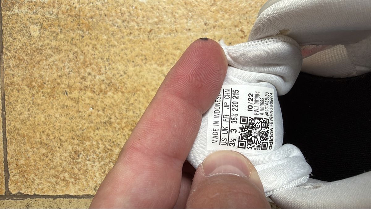 Adidas Chaussures garçon: Adidas kinder Schuhe  – Neuf (Voir description) à Zufikon par Honda-cbr1000 2