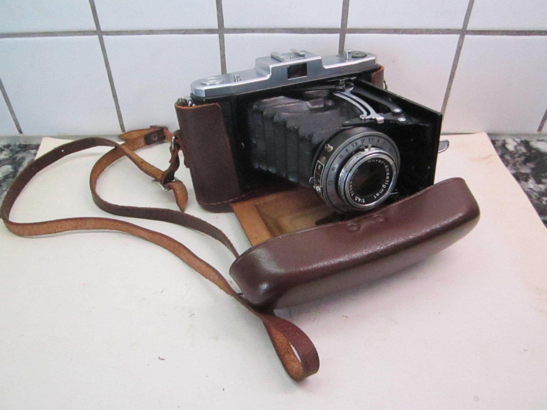 Zeiss Fotocamera: Zeiss-Ikon-Klappkamera. – Usato da Mellingen venduto da Wupper