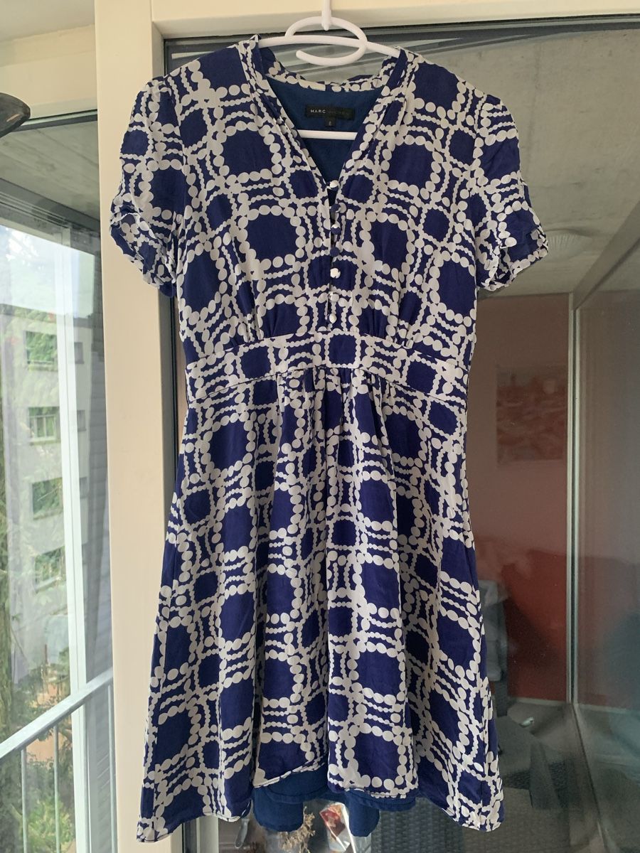 Marc Jacobs Kleider: Robe d'été Marc Jacobs, taille 6, bleu et blanche – Gebraucht aus Lausanne von EliseH