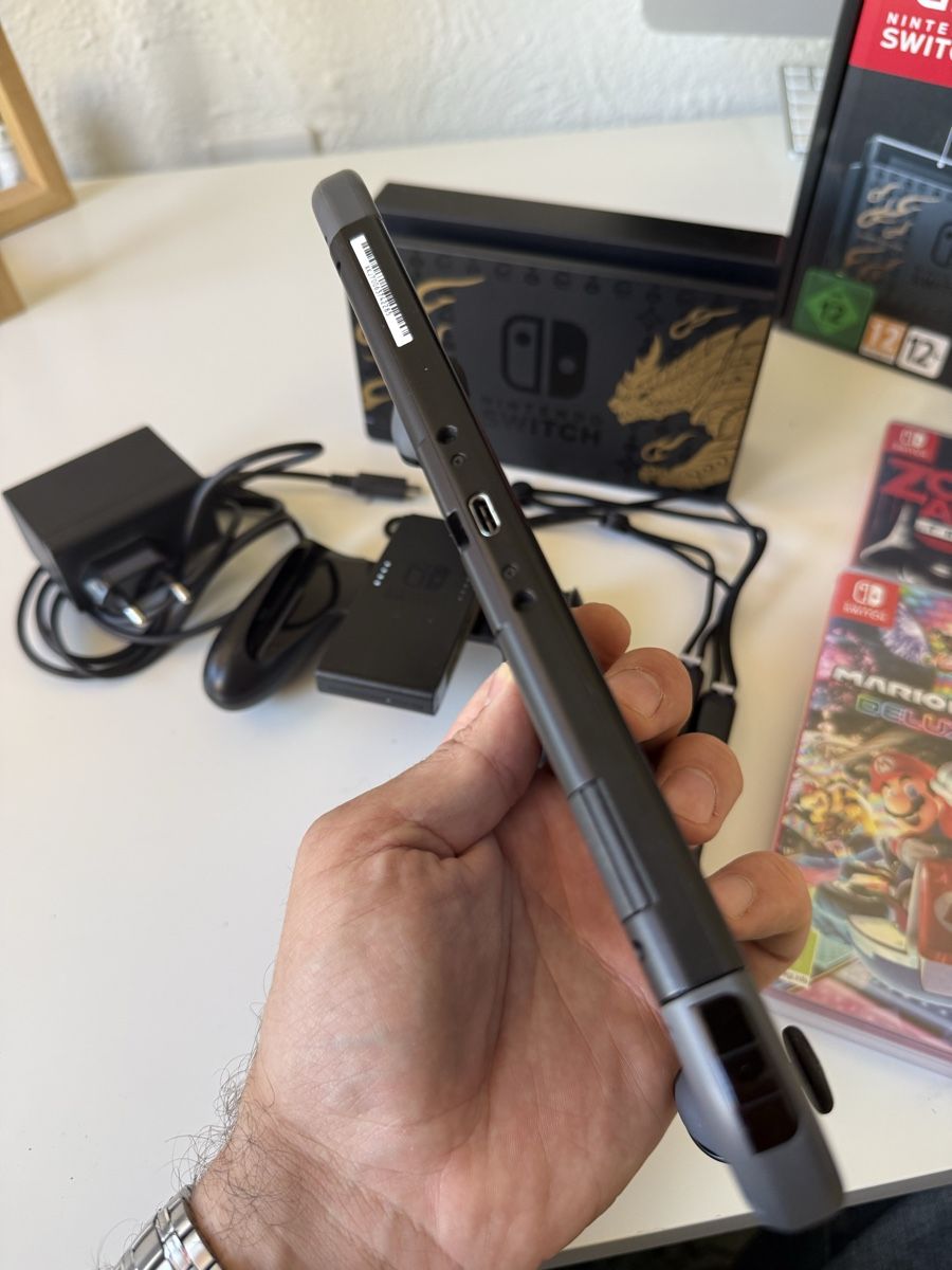 Nintendo Console: Nintendo Switch Monster Hunter Edition – Usato da Aesch BL venduto da Michael_M. 4