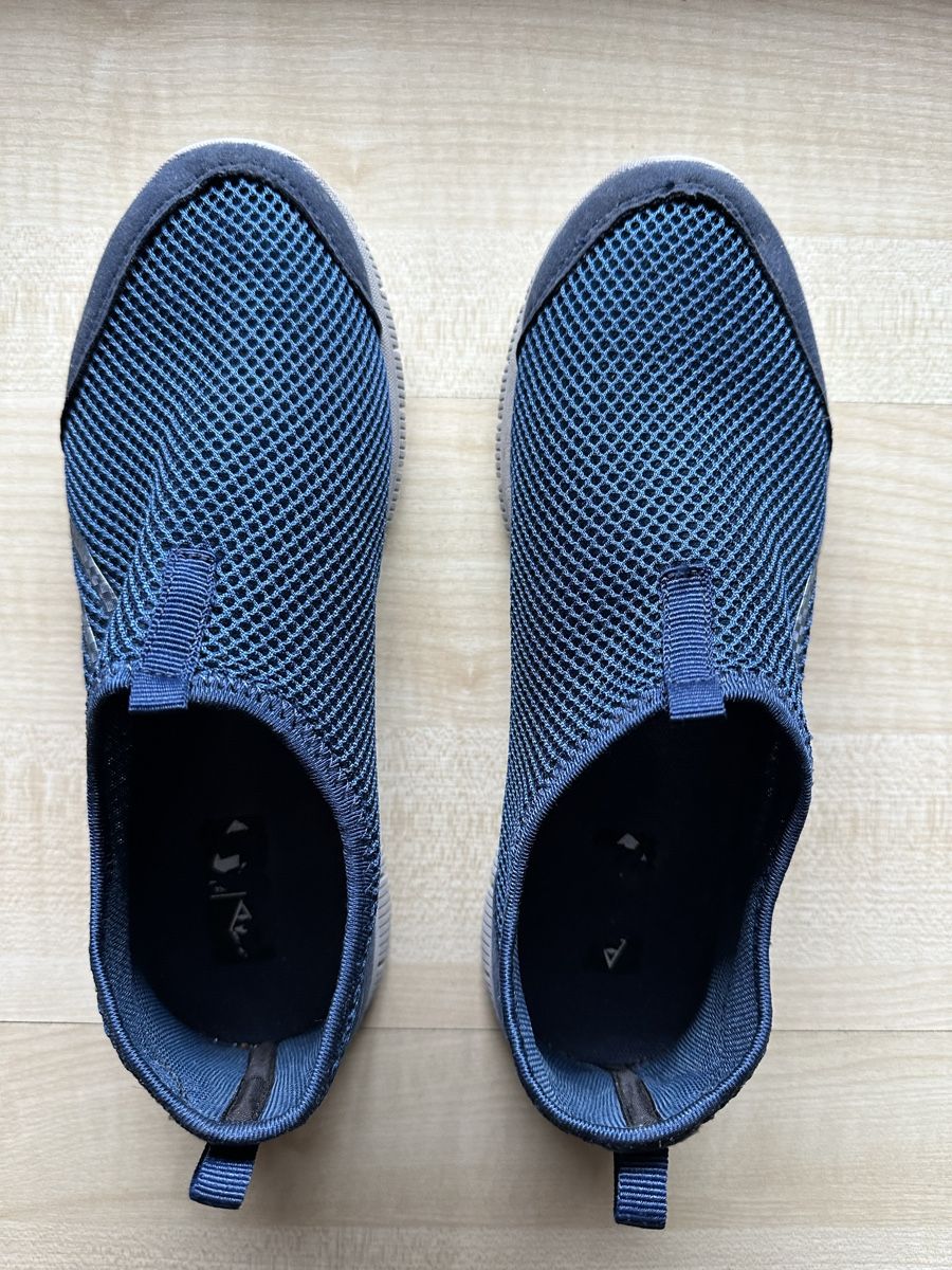 Scarpe da donna: Dunkelblauer Sneaker von Schwesternuhr – Usato da Ottikon venduto da lo99