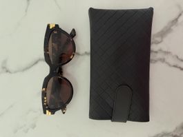 Sonnenbrille Bottega Veneta mit Etui