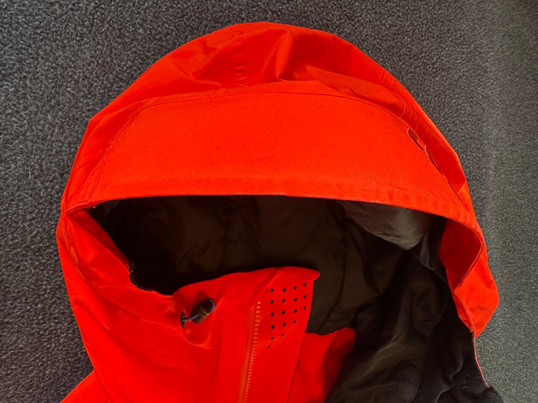 Elevenate Giacche: Elevenate Creblet Gortex Veste Red Glow – Nuovo (secondo la descrizione) da Verbier venduto da gue_mmv5 5