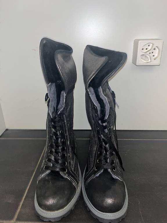 Scarpe da uomo: Zecchino dOro Stiefel – Usato da Minusio venduto da lor_9ky9 1