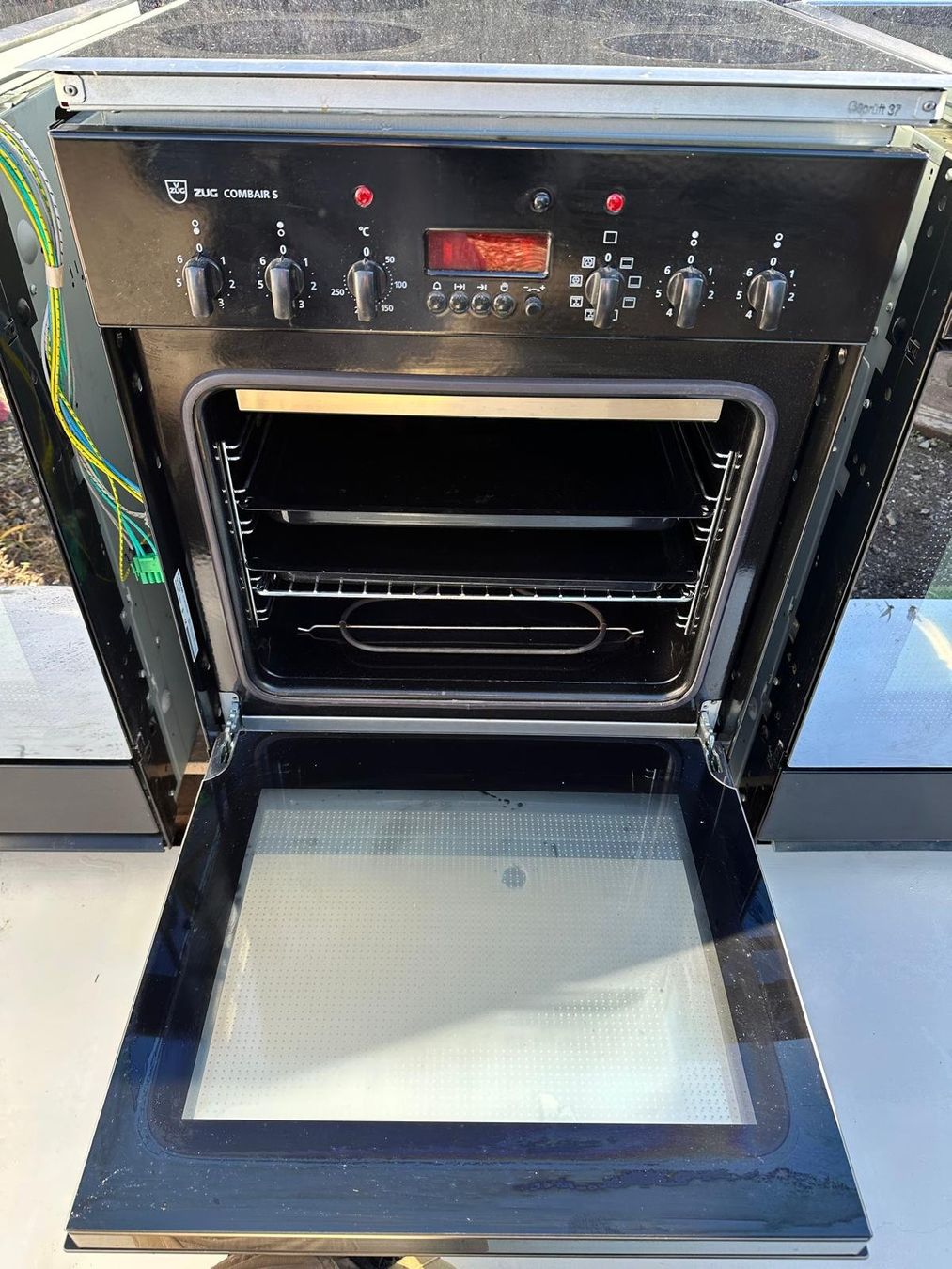 V-Zug Cucine: Backofen mit Glaskeramik – Usato da Spreitenbach venduto da Space_X 7