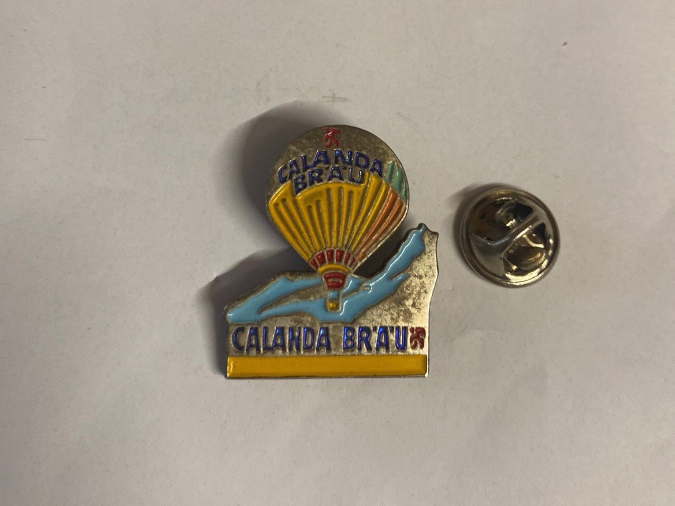 Placchette & Badge: PIN'S - CALANDA BRAU – Usato da Le Brassus venduto da cinema13