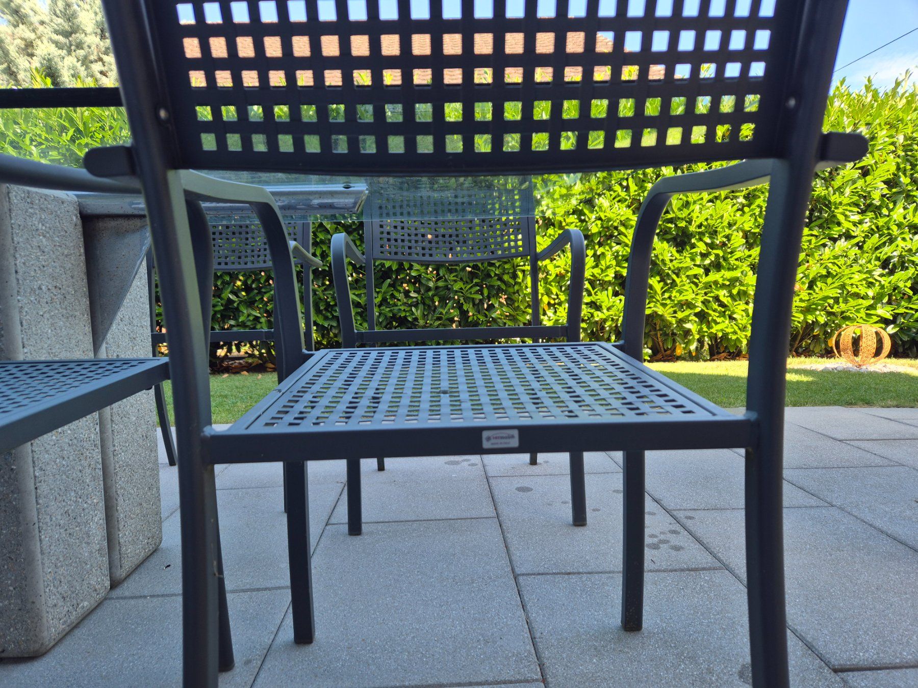 Set de table et chaises: Gartentisch mit sechs Metalstühlen. – D'occasion à Amriswil par lindenmannkia 1