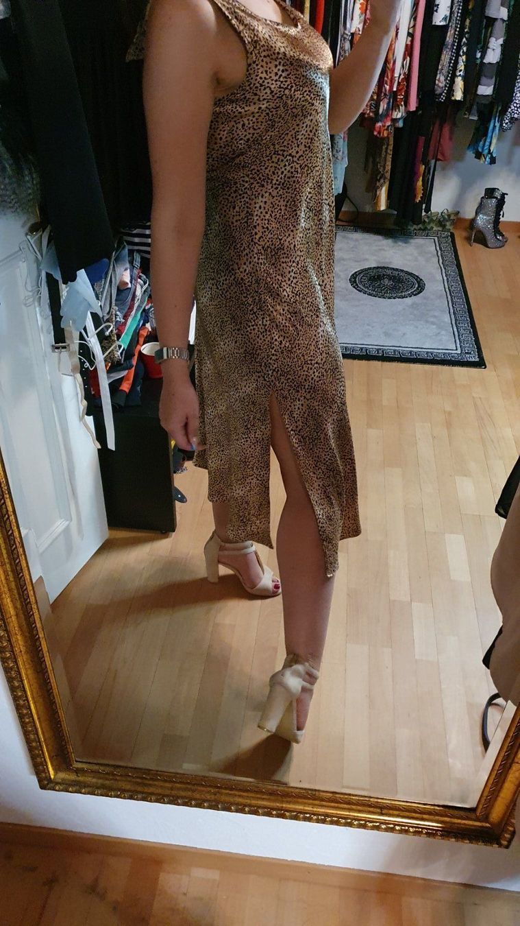 Robes: Leokleid Midi Leopard 38/40 – D'occasion à Wald ZH par CapLux 1