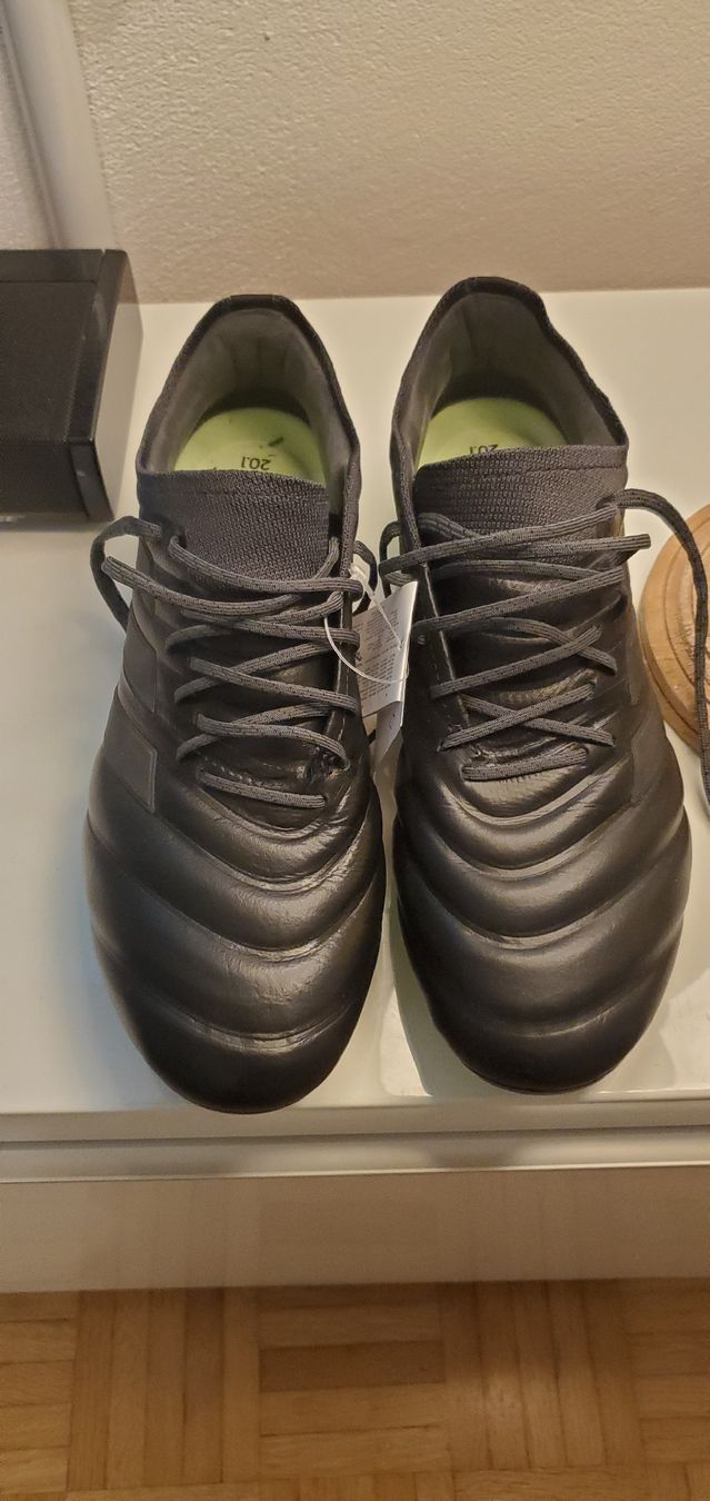 Adidas Herrenschuhe: Adidas Copa 20.1 FG (44 2/3) – Neu (gemäss Beschreibung) aus Landquart von AlwaysReady