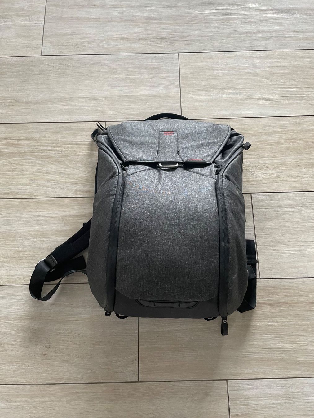 Peak Design Zaini: Sac à dos Peak Design Everyday Backpack 30L antracite – Usato da Vesenaz venduto da feichmuller 1