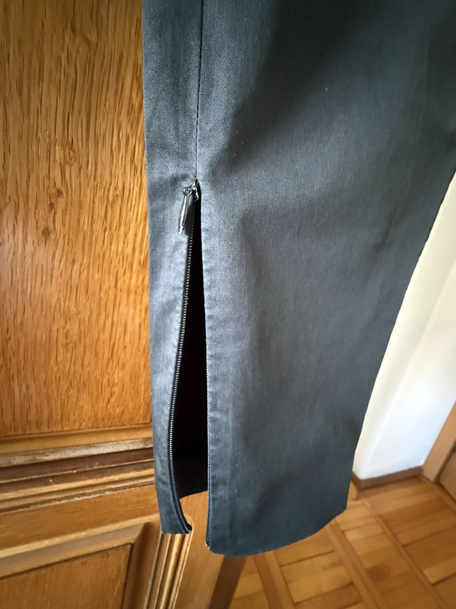 Dsquared2 Pantaloni: Dsquared pully jogger pant – Usato da Bern venduto da ana_nv7p 2