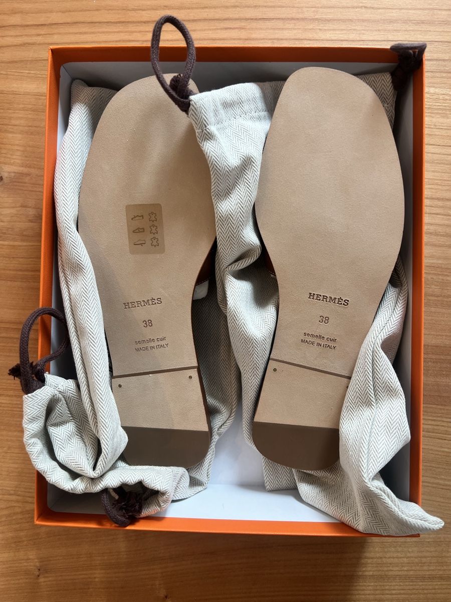Hermès Scarpe da donna: NEU Hermes Oran 38 classic sandal – Nuovo e nell'imballaggio originale da Zollikon venduto da cat_p589 2