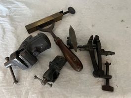 Schraubstock und Diverses für Uhrmacher 5 Stück