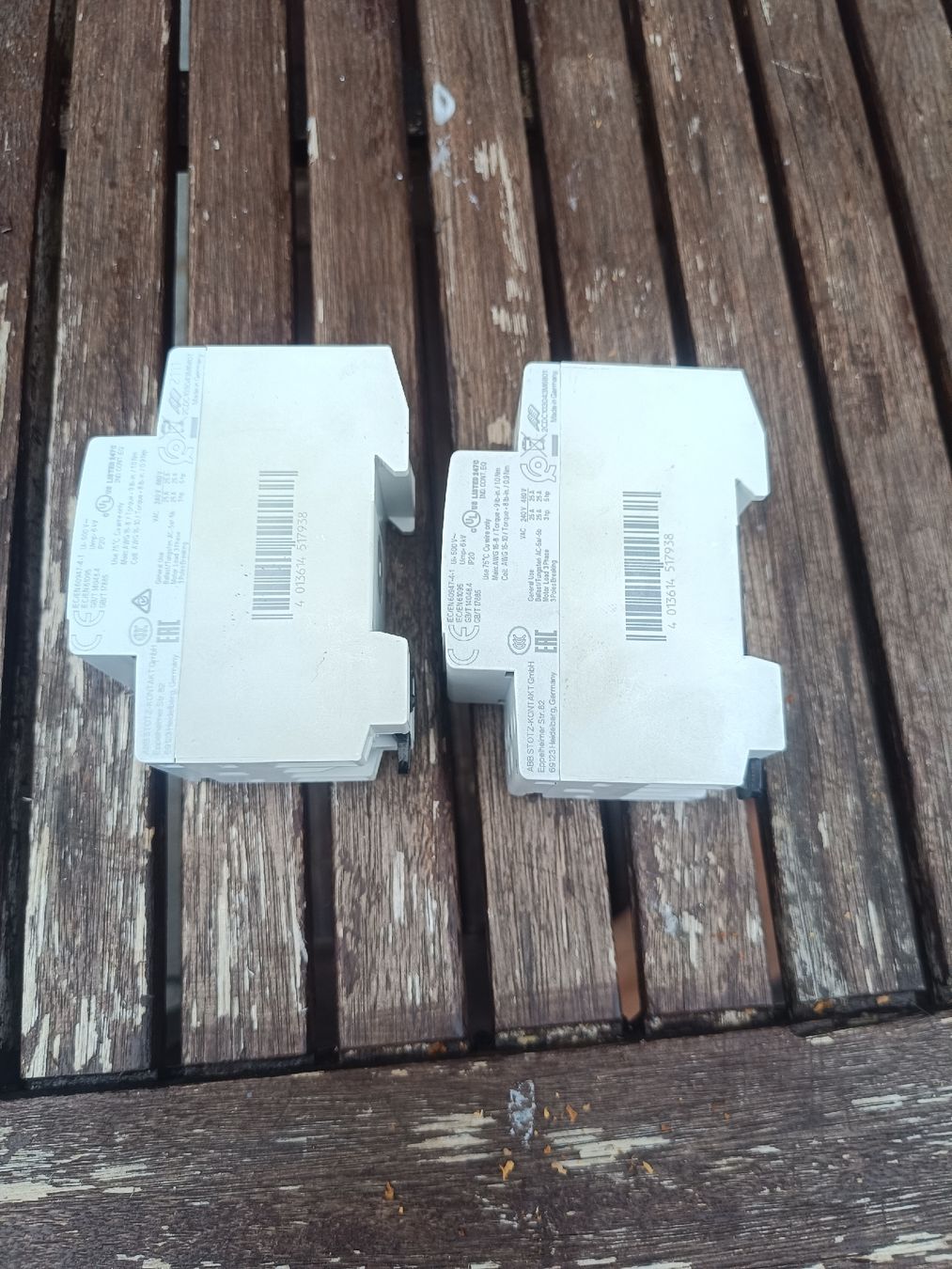 ABB Componenti elettronici: Installationsschütz ABB ESB25-30N 2 Stück  – Nuovo (secondo la descrizione) da Wiesendangen venduto da Niko.503_ 1