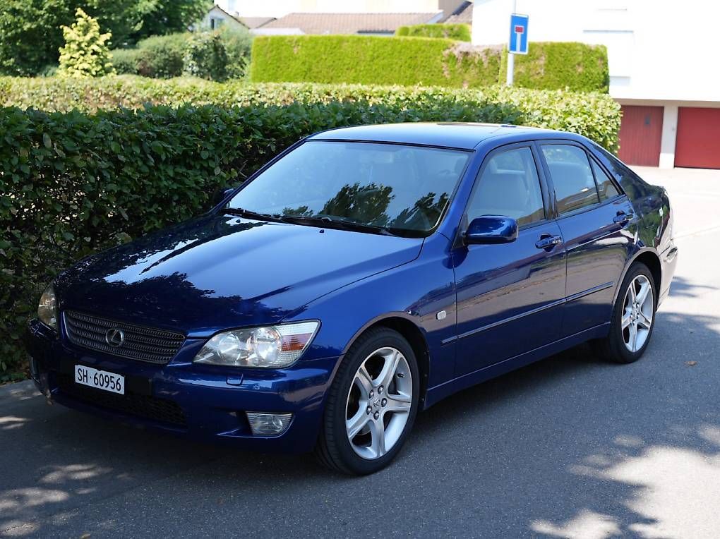 Automobili: Lexus is 200 MFK 03.26 – Usato da Thayngen venduto da asp_vc8g