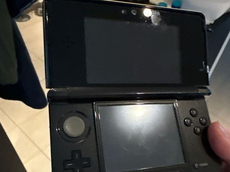 Nintendo Spiele: Nintendo 3DS mit Kabel und Game – Gebraucht aus Wabern von MLPYAQ1027 6