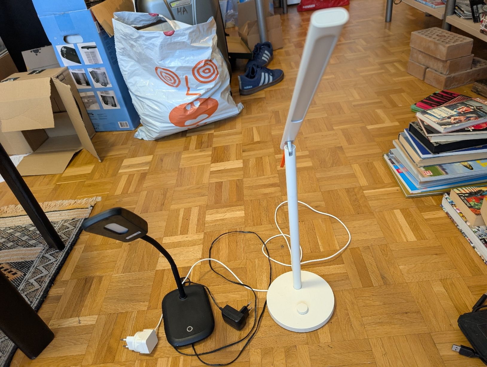 Xiaomi Lampade: Xiaomi Mi LED + Mondi LED Tischlampe – Usato da Roggwil BE venduto da MA-4900