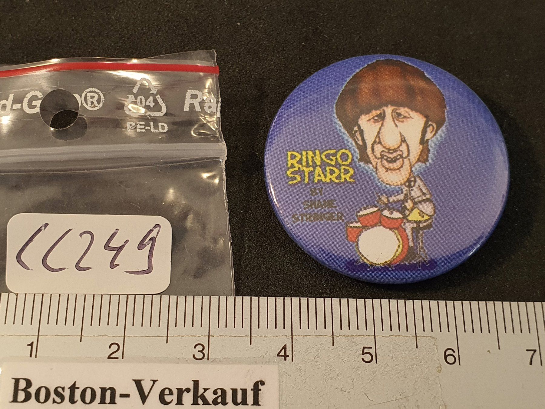 Placchette & Badge: CC249 - Pin /Button - Musik - The Beatles / Ringo Starr – Usato da Reinach BL venduto da Boston-Verkauf
