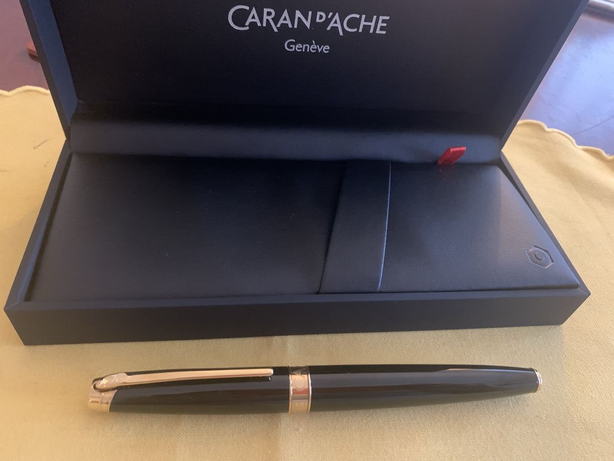 Caran D'Ache Penna & Evidenziatori: Caran d'Ache Collection Roller Leman – Nuovo e nell'imballaggio originale da Lugano venduto da Edera49